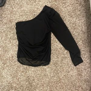 one shoulder shirt